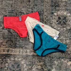 Bundle of 3 Aerie undies size M. Never worn.